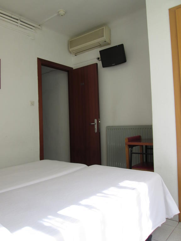 Hostal Ballestero バルセロナ エクステリア 写真